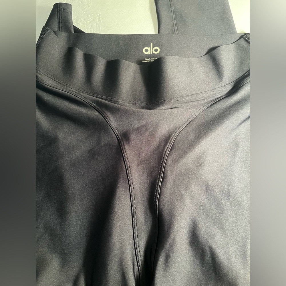 ALO 🖤 Black Tights ! - Picture 3 of 6